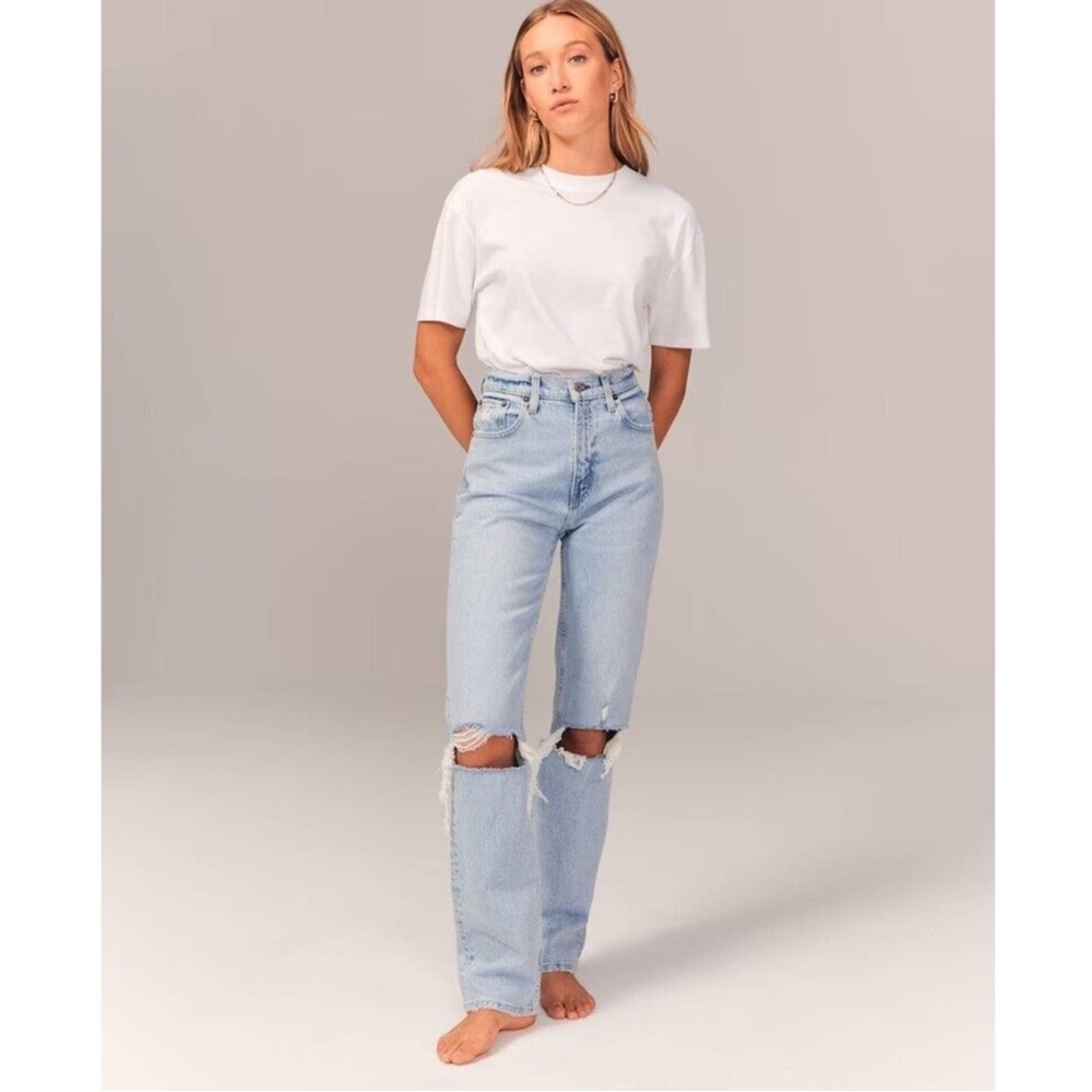 Abercrombie & Fitch The 90’s Straight Ultra High Rise Curve Love Jeans